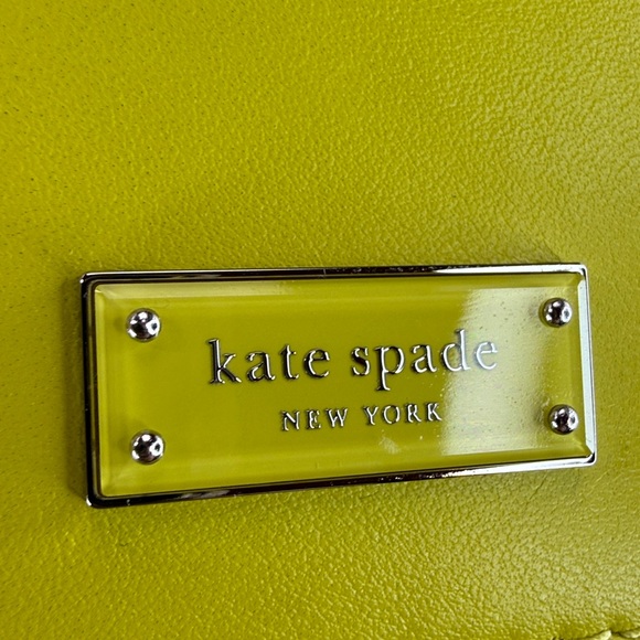 π₯NWOT KATE SPADE - Liv Shoulder Bag / Yuzu Jam - 45U667 - Picture 3 of 16